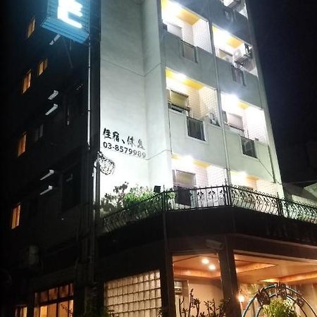 陶陶居商旅 Tautauchu Hotel Хуалянь Екстер'єр фото