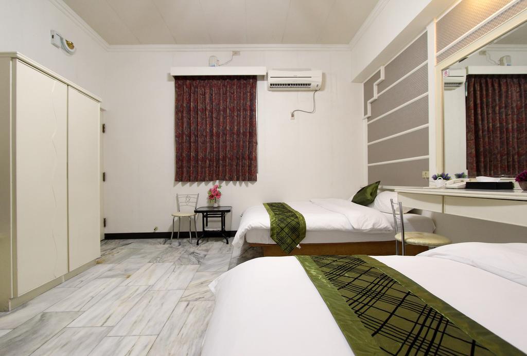 陶陶居商旅 Tautauchu Hotel Хуалянь Екстер'єр фото