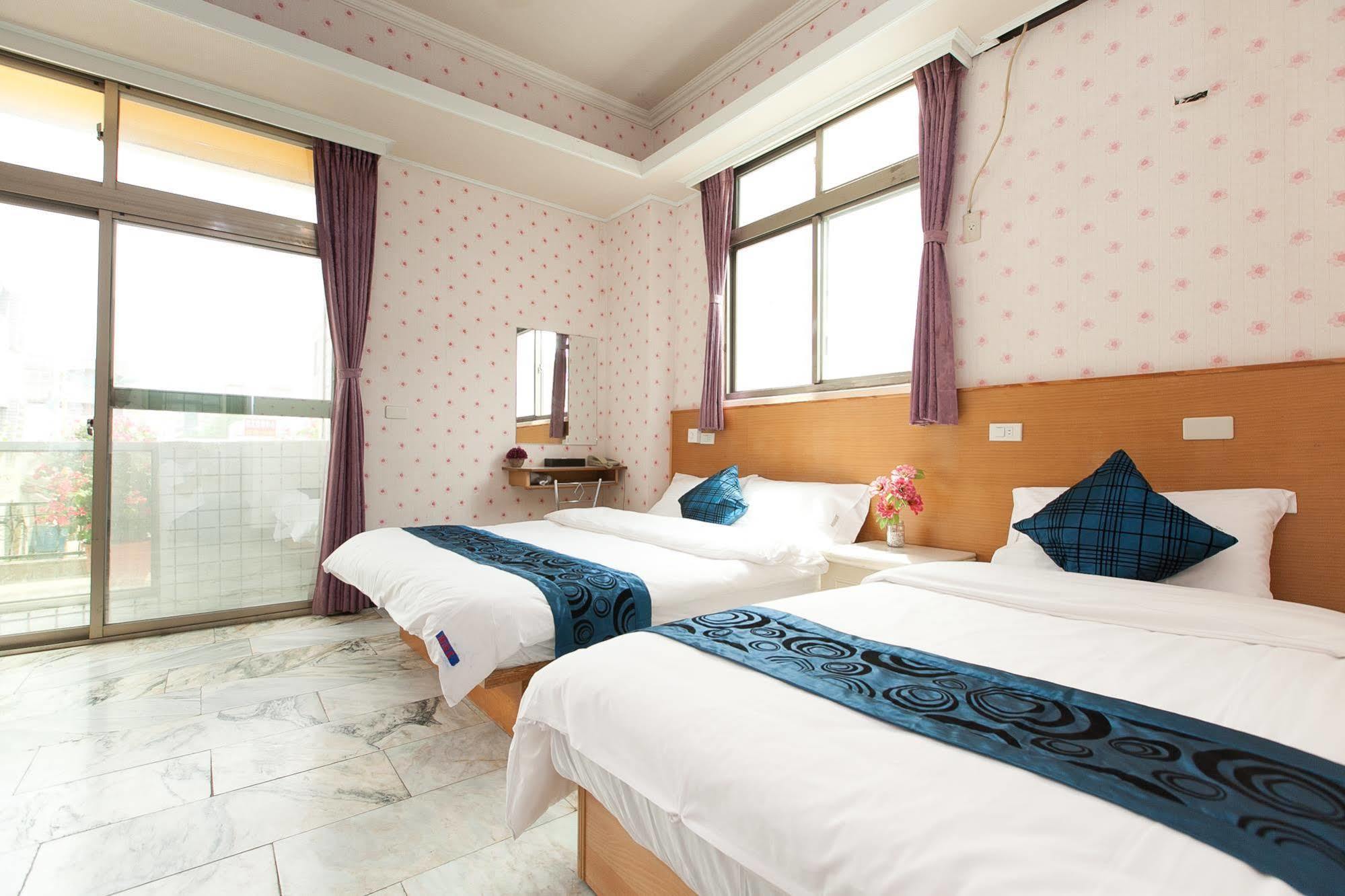 陶陶居商旅 Tautauchu Hotel Хуалянь Екстер'єр фото