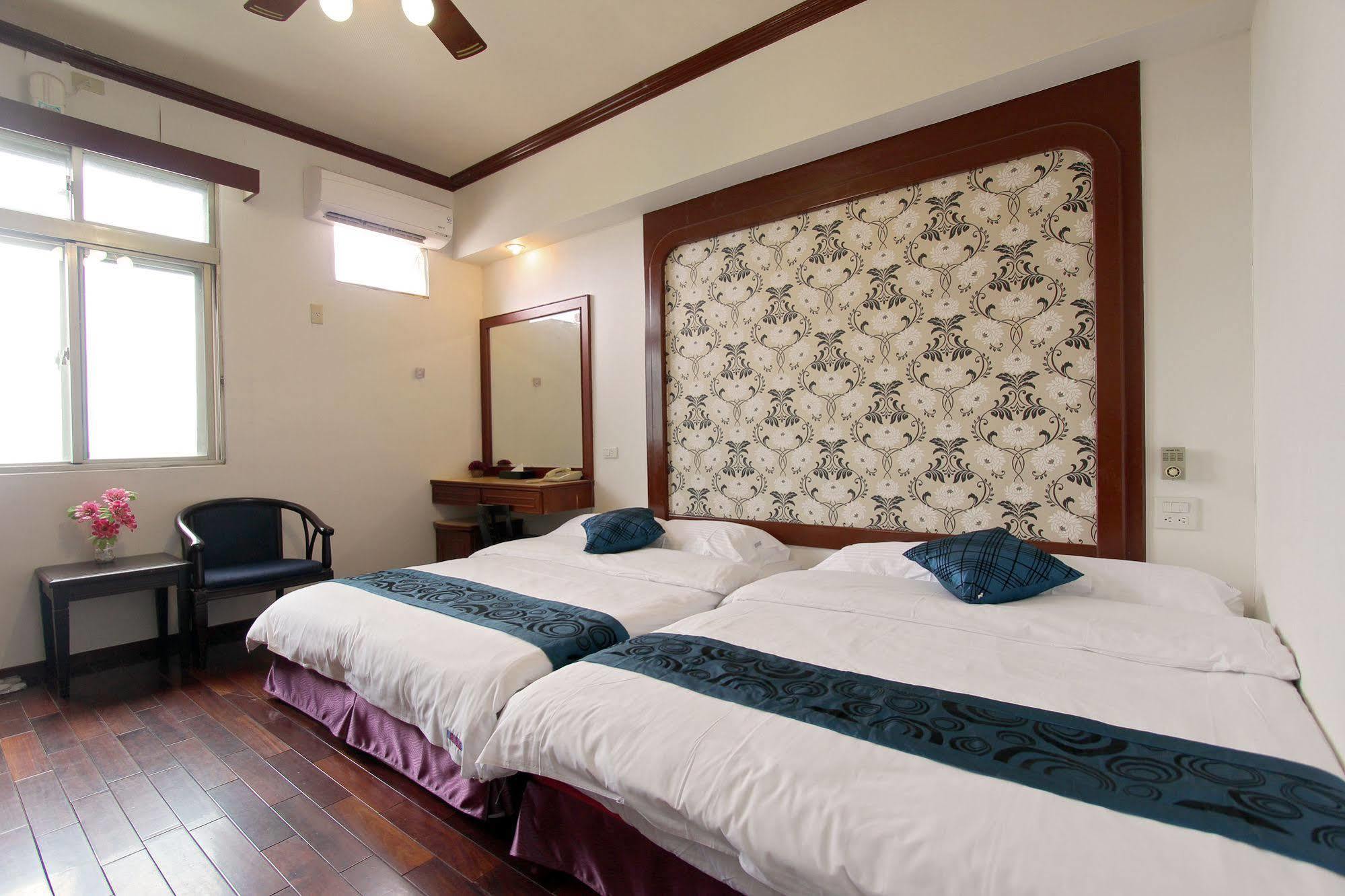 陶陶居商旅 Tautauchu Hotel Хуалянь Екстер'єр фото